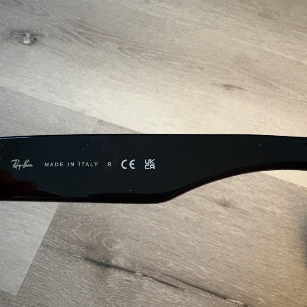 Ray-ban sunglasses - Picture 2 of 3